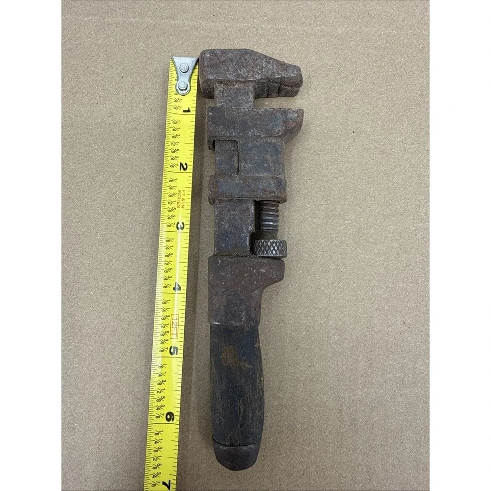 Antique Wood Handle‎ 6 1/2